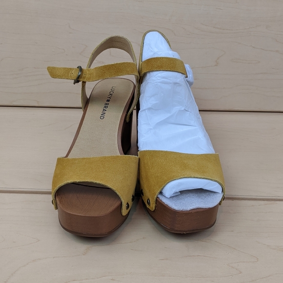 Lucky Brand | Yellow Zashti Heels - Picture 5 of 10